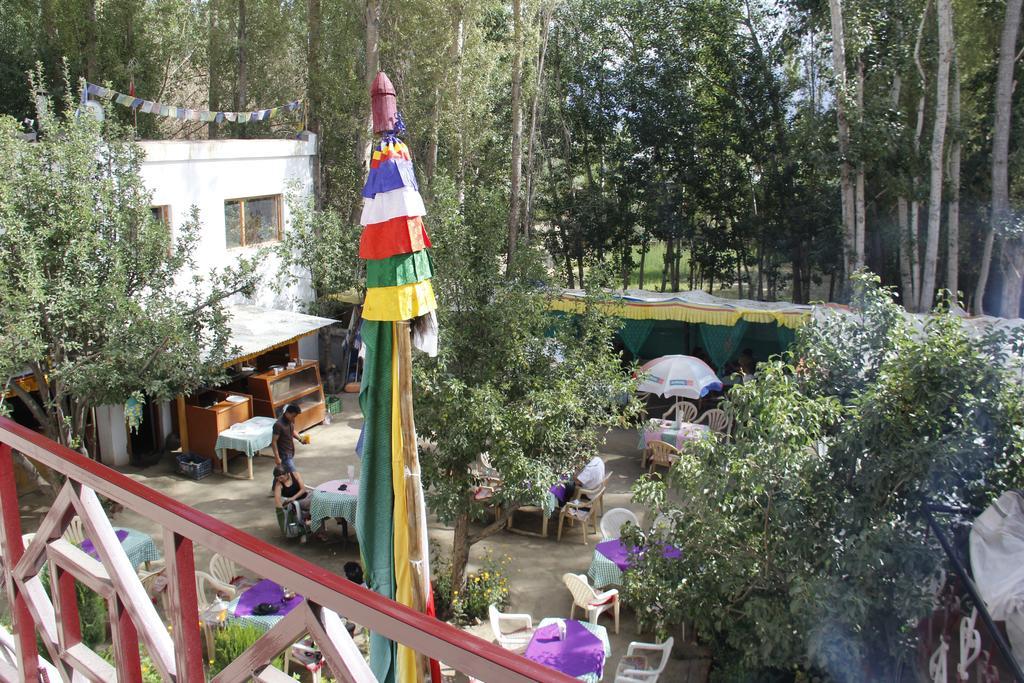 Mentokling Guest House And Garden Restaurant Leh Zewnętrze zdjęcie